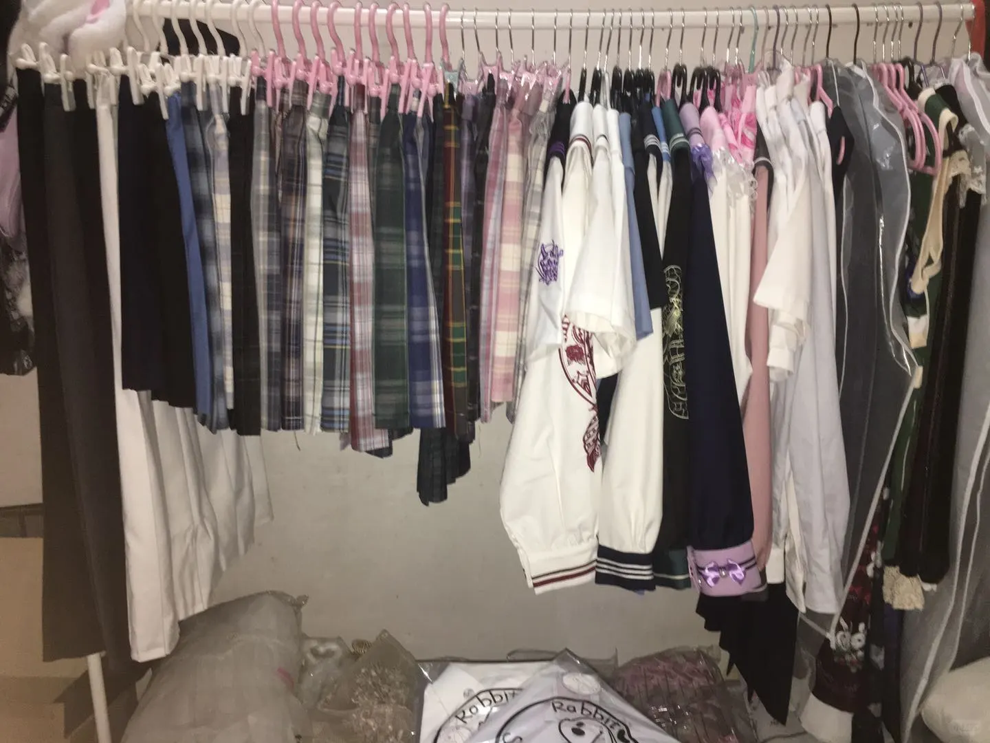 求天赐一个jk女友