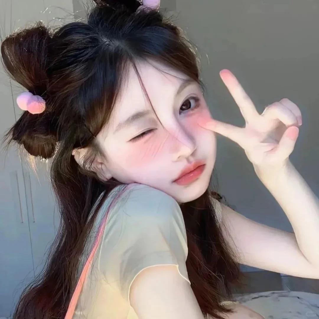 𝙒𝙚𝘾𝙝𝙖𝙩 | 甜妹头像