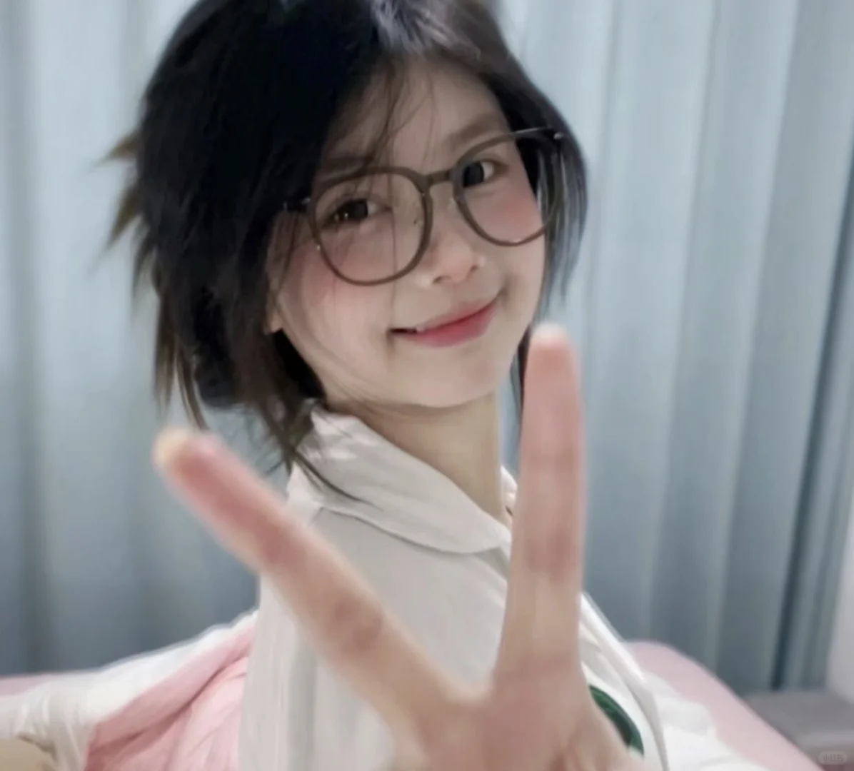 We Chat.软绵绵女头 ^泡芙.