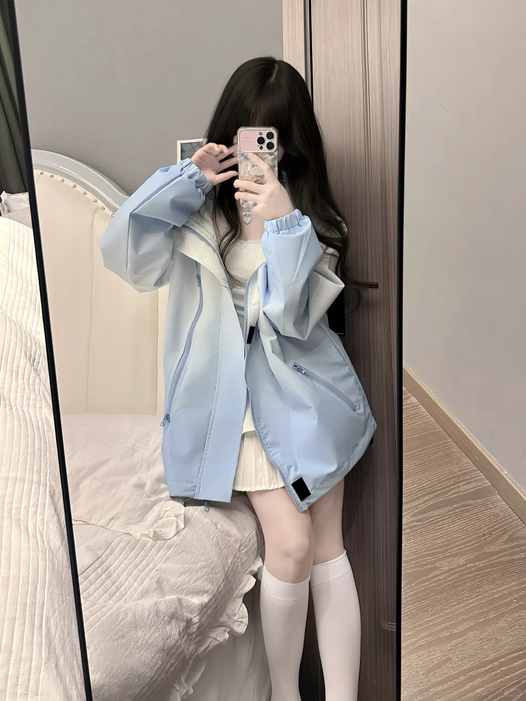蓝色冲锋衣好喜欢～ootd