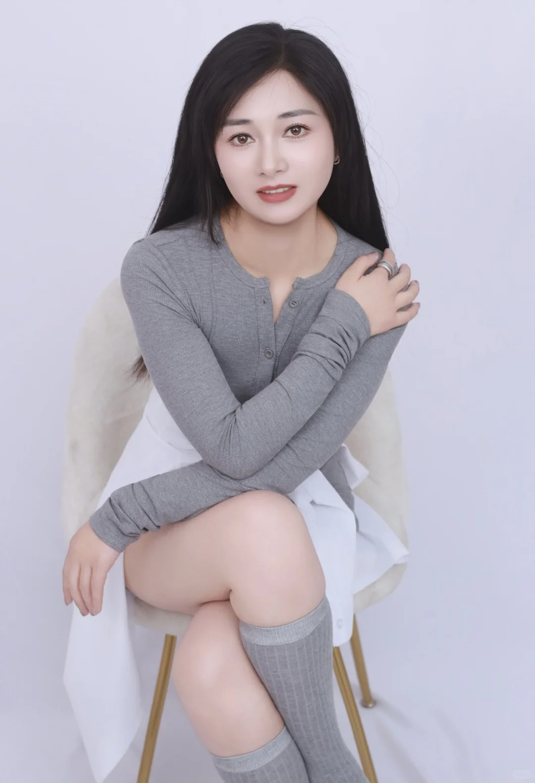 活在自己的热爱里，而非他人的眼光里。