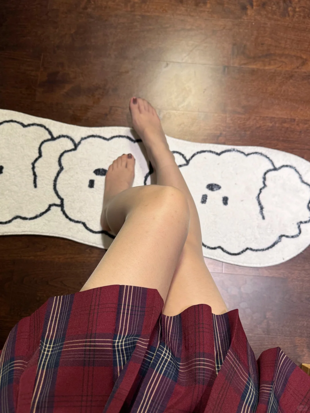 高级感炸裂！灰色丝袜才是真·显瘦天花板
