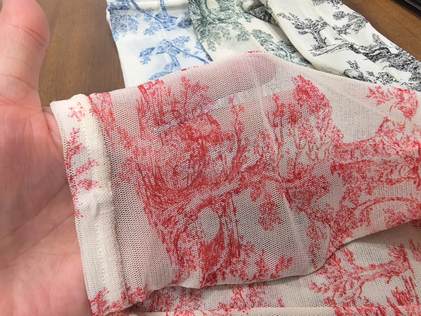 今天被一条袜子美到了！水墨画