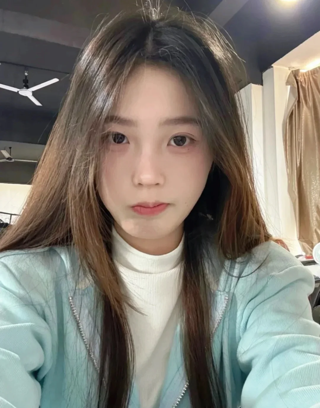 在京 本人比照片更好看