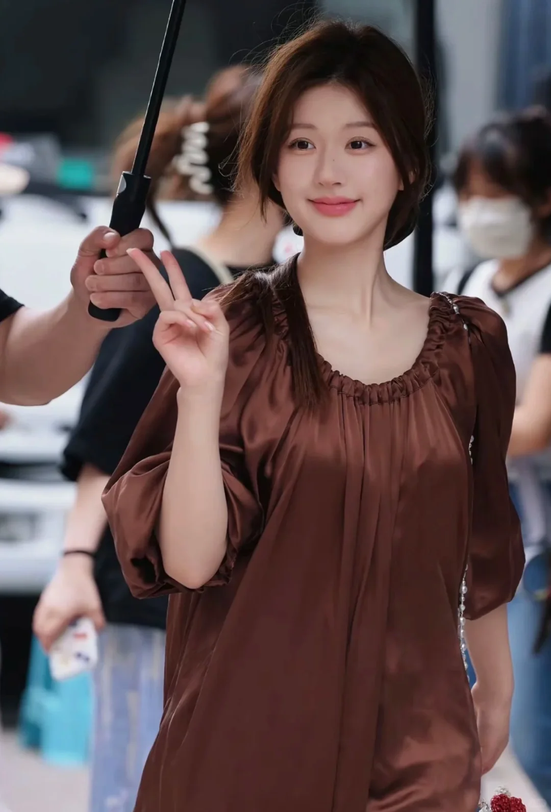 露思夏天穿搭壁纸