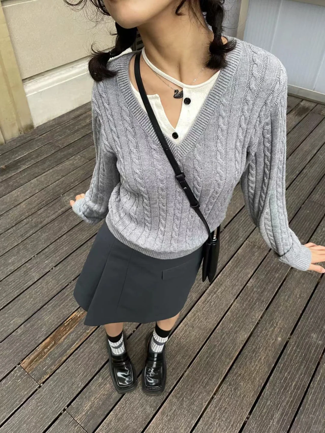 又是美女配美袜的一天