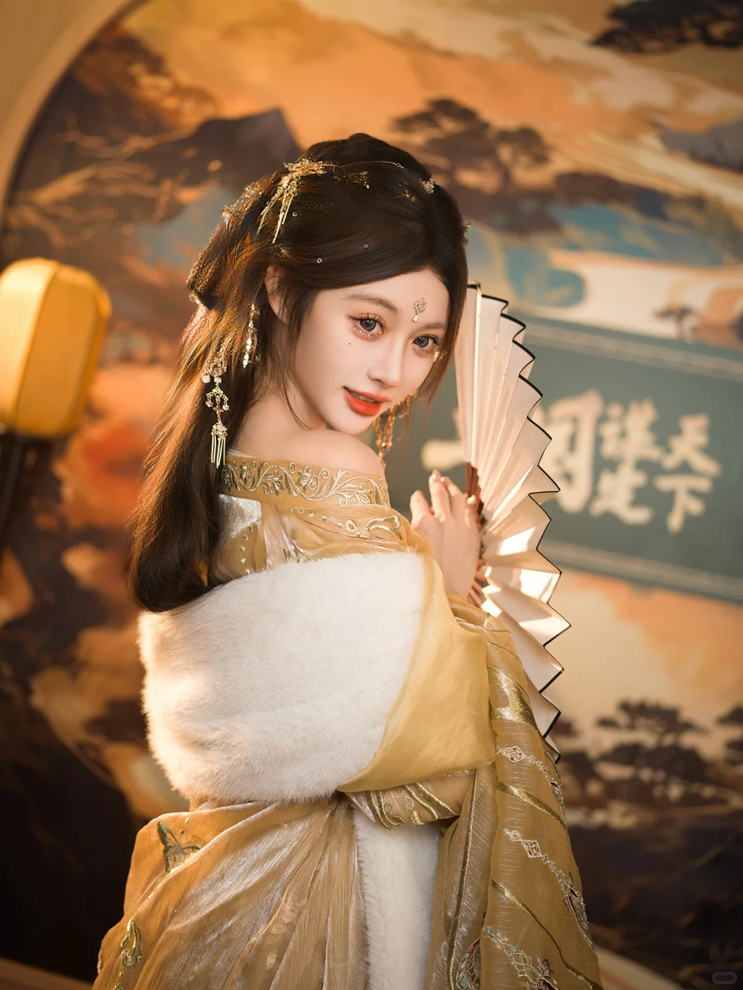 “已沦陷，没人能拒绝这个回眸”