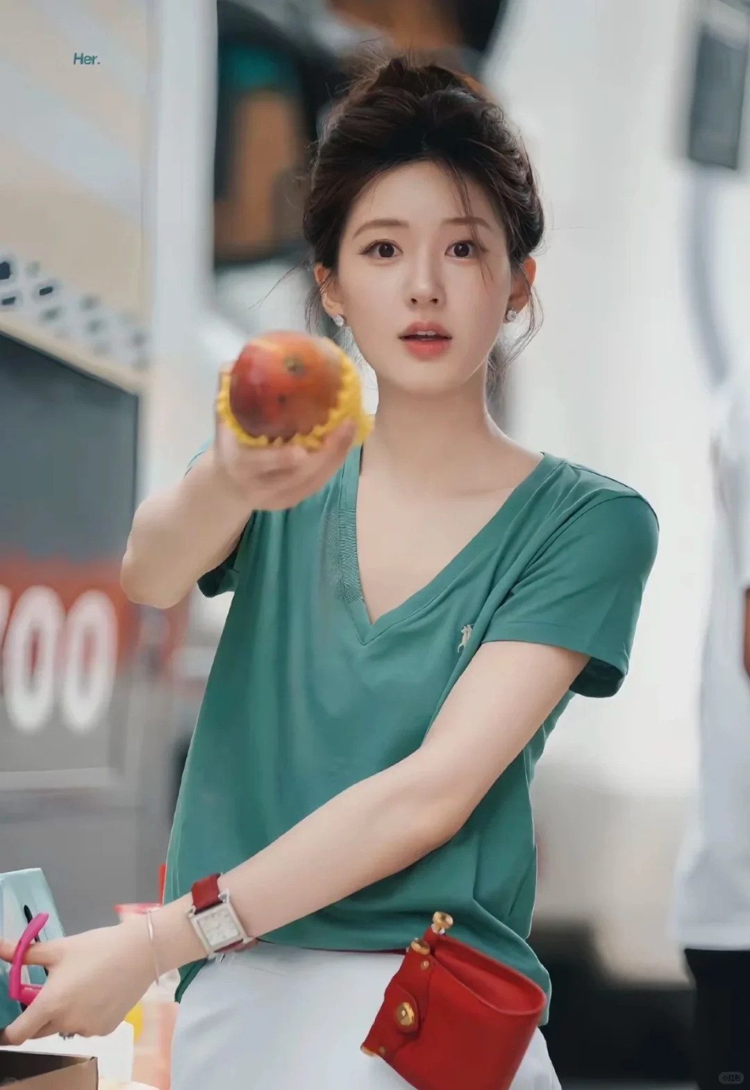 露思夏天穿搭壁纸