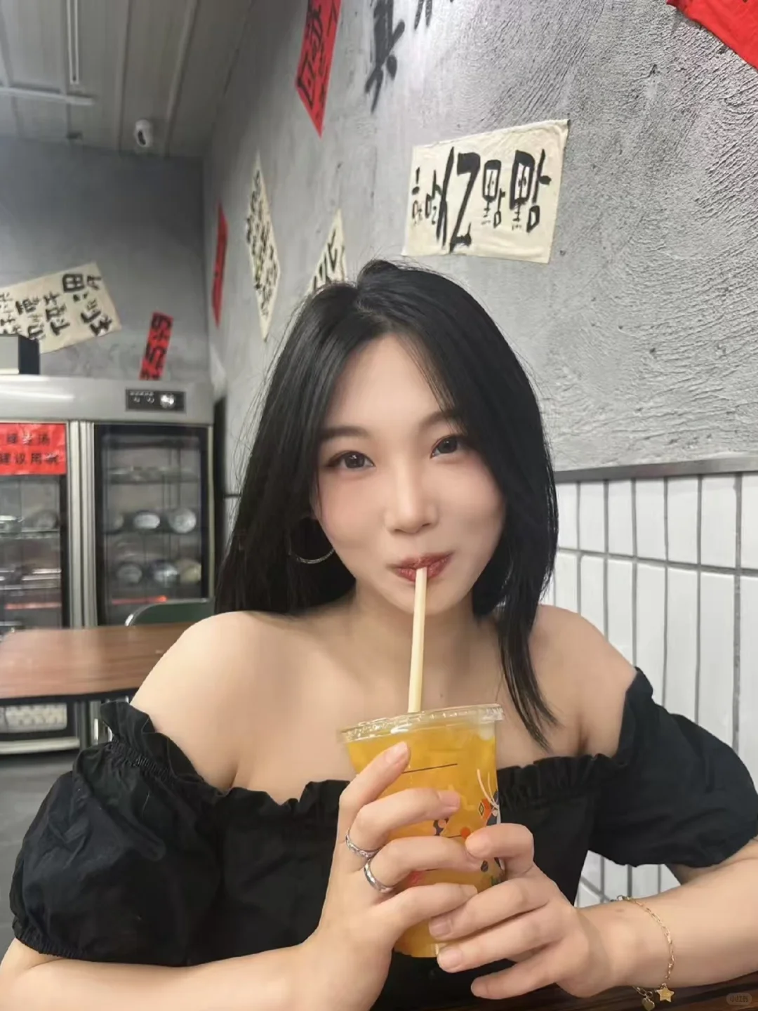杭州 96年 165 有点小美 有点小富