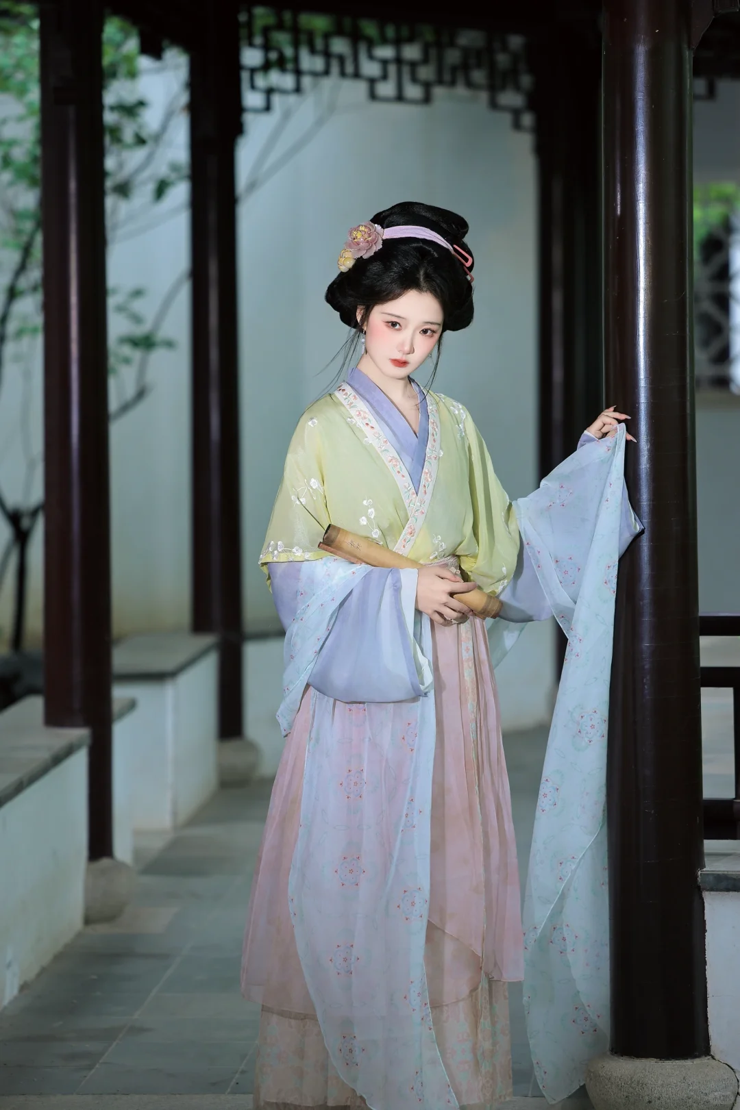 “昨夜雨疏风骤”