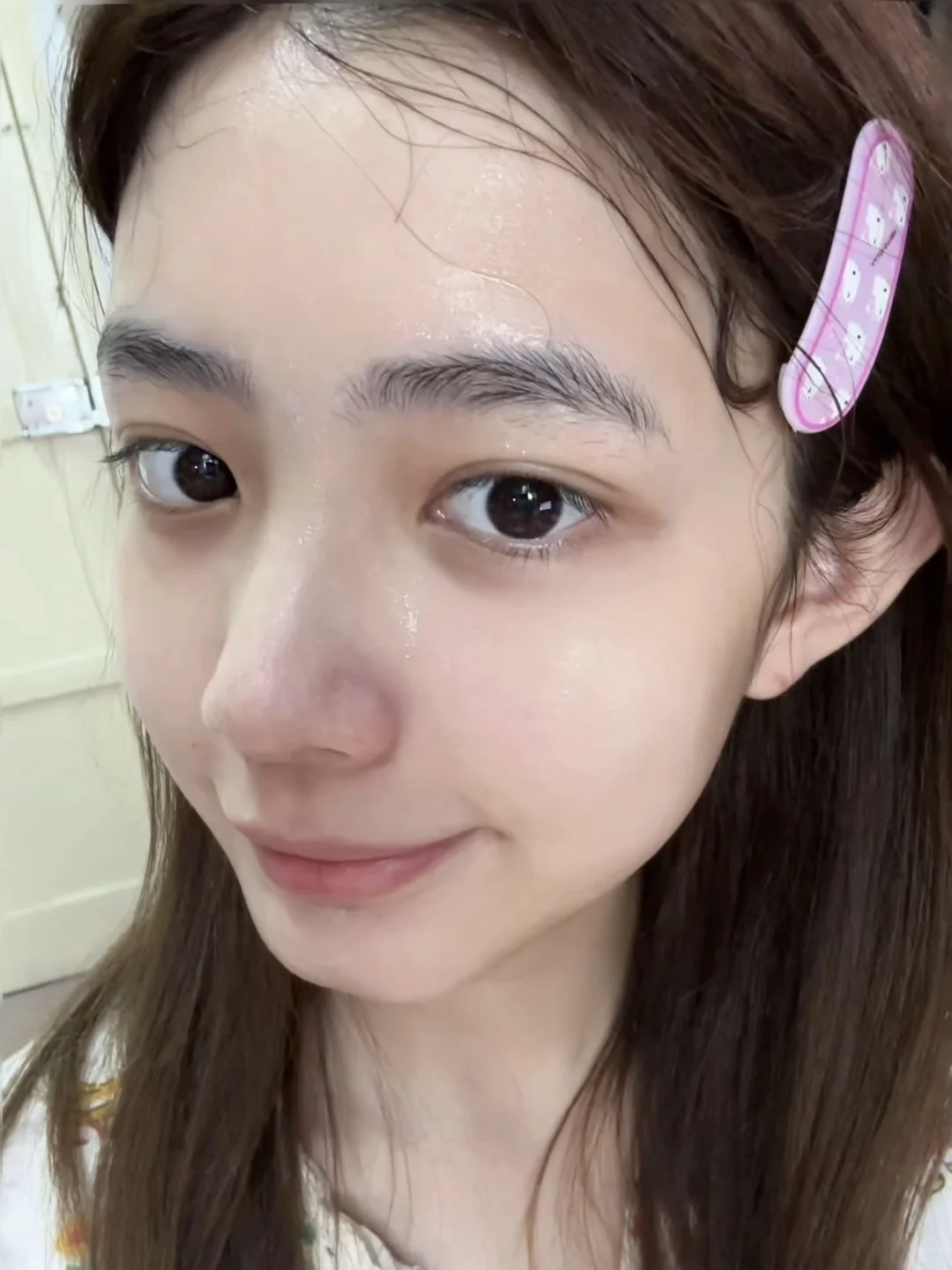 女大素颜实况｜敷上瘾了。。。