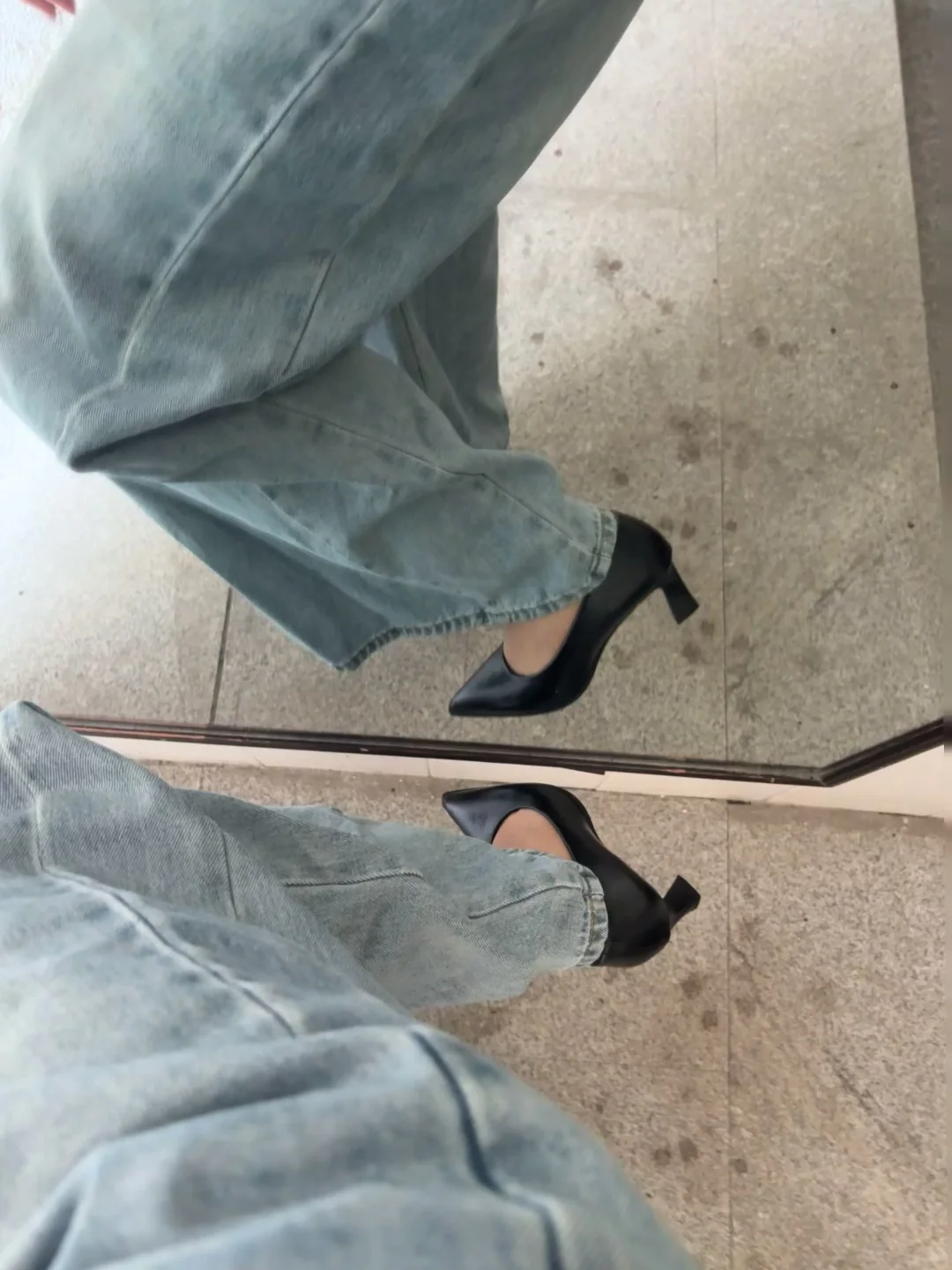 女大学生的第一双高跟鞋👠