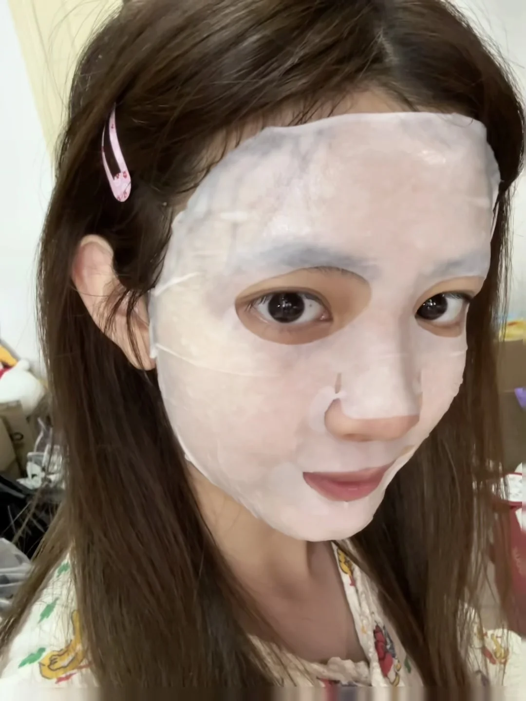 女大素颜实况｜敷上瘾了。。。