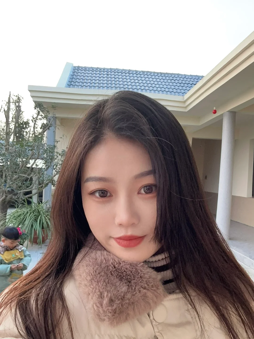 28岁姐姐 是素颜就很漂亮的年纪~