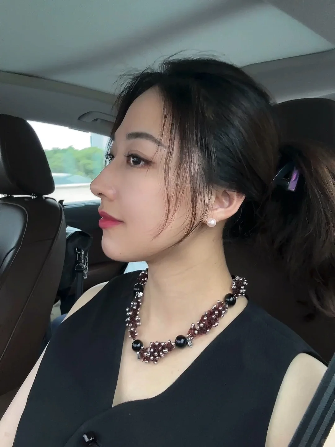 朋友说我的侧脸自带斩女buff？