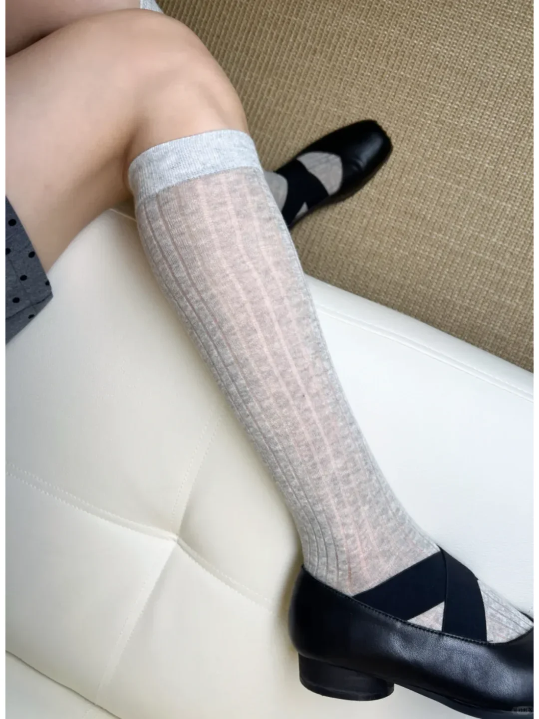 Wow 超级百搭的灰色小腿袜，穿搭的秘密武器