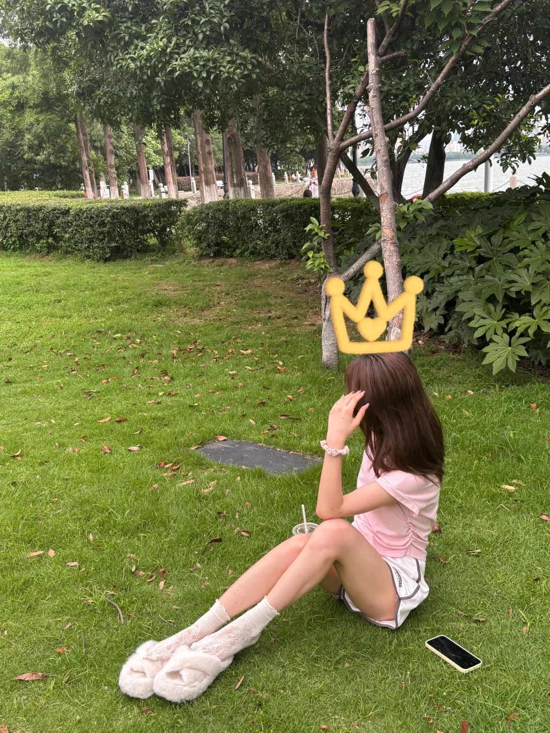 是谁穿了好看的小袜子呀～