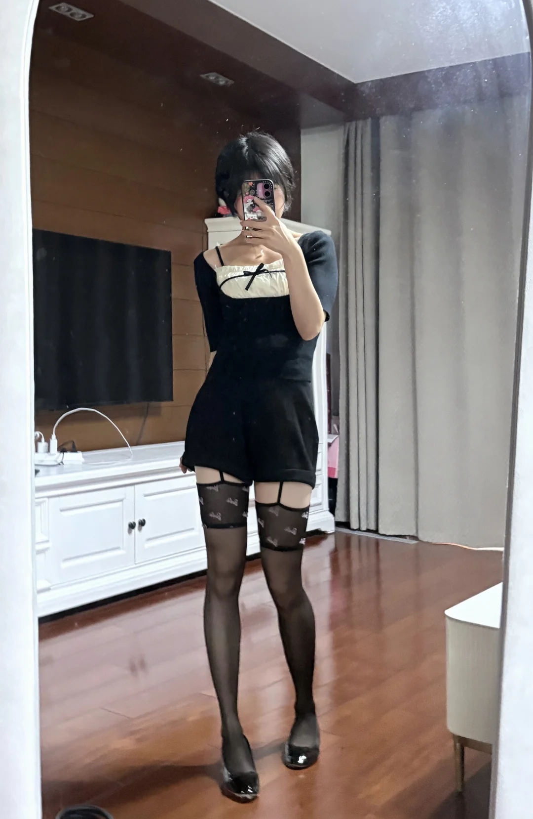 姐姐的吊带袜+黑丝特别萌