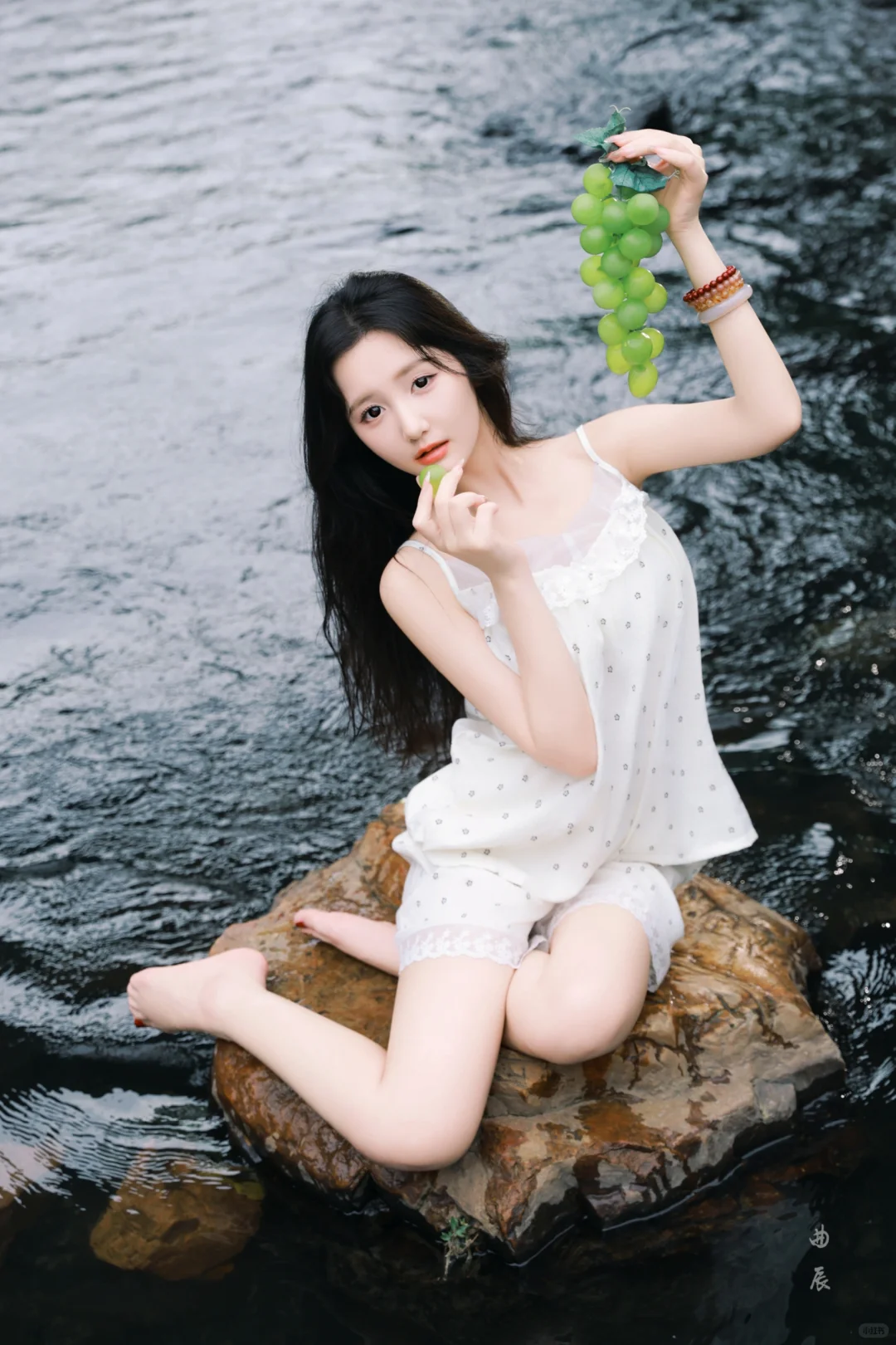我在小姐姐的眼神里，看到了一个心动的大叔
