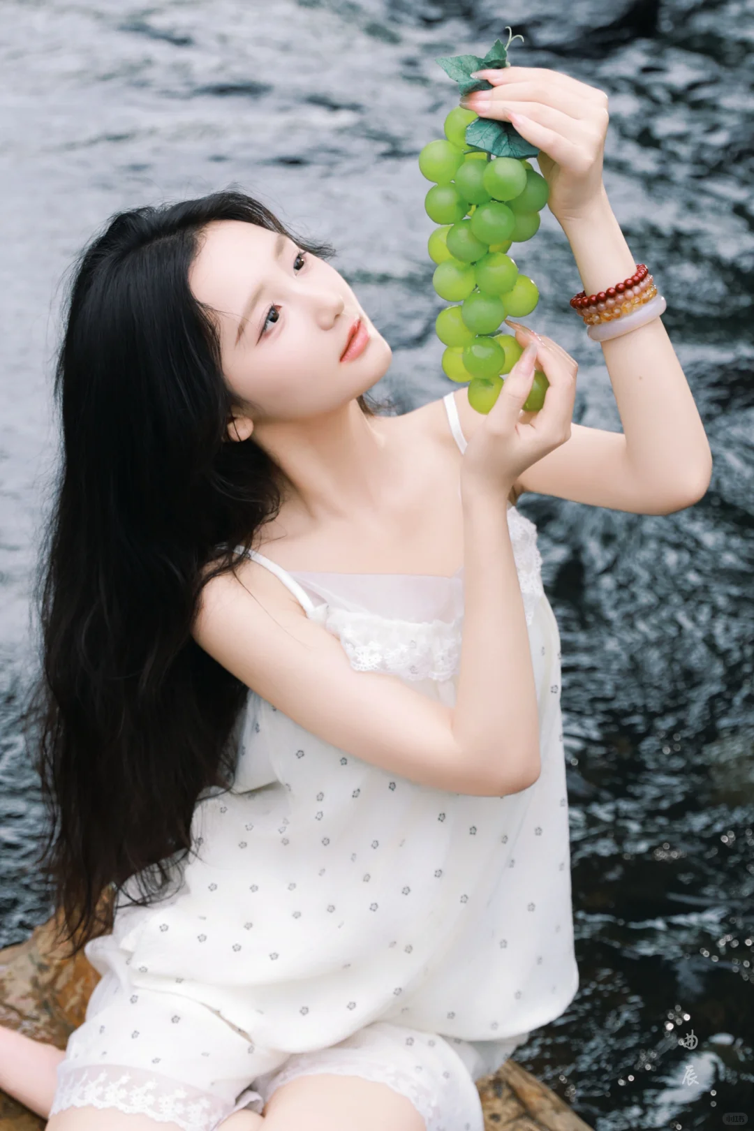 我在小姐姐的眼神里，看到了一个心动的大叔