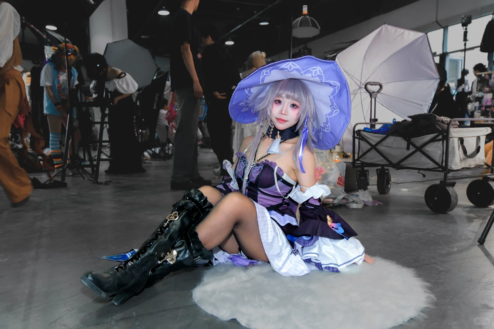 黑塔女士的美貌和她的坏脾气一样毋庸置疑