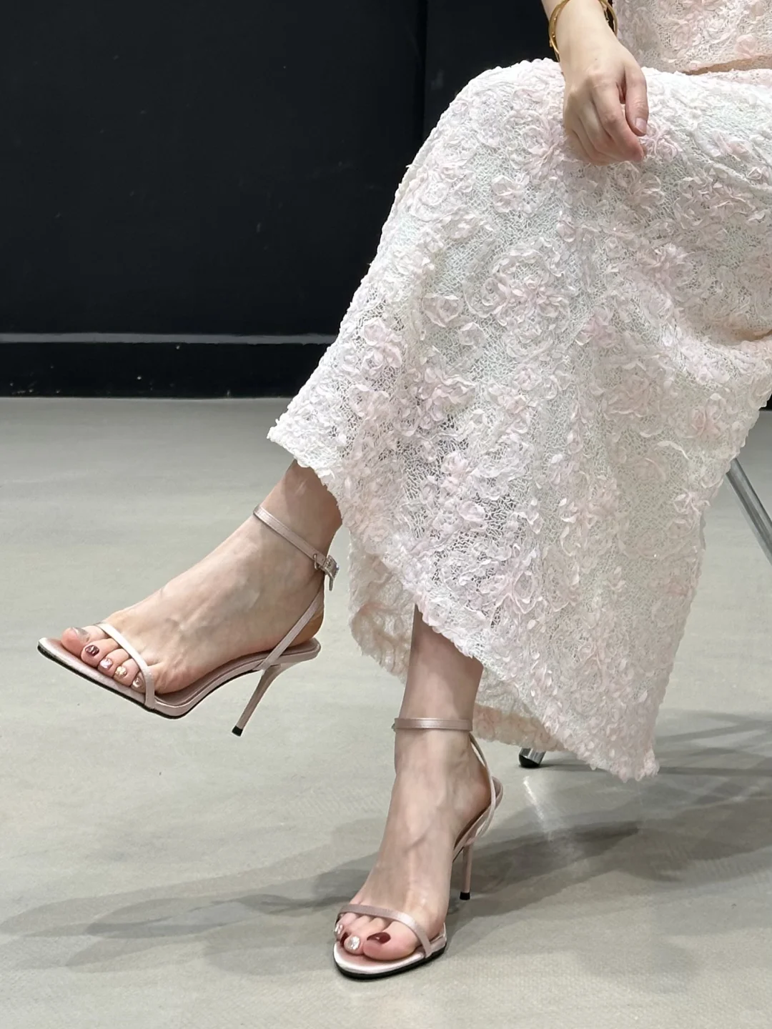 小辣月 这种高跟鞋太美了！👠✨