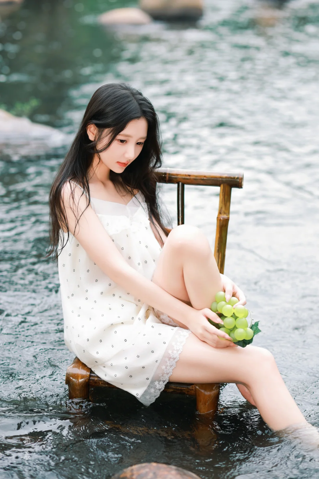 我在小姐姐的眼神里，看到了一个心动的大叔
