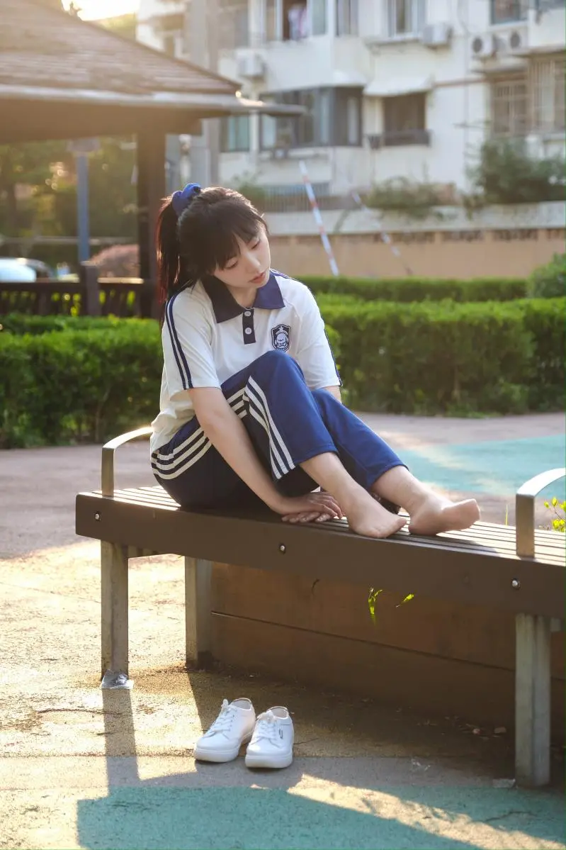 No.001 大象滑梯与可爱学妹【40P】