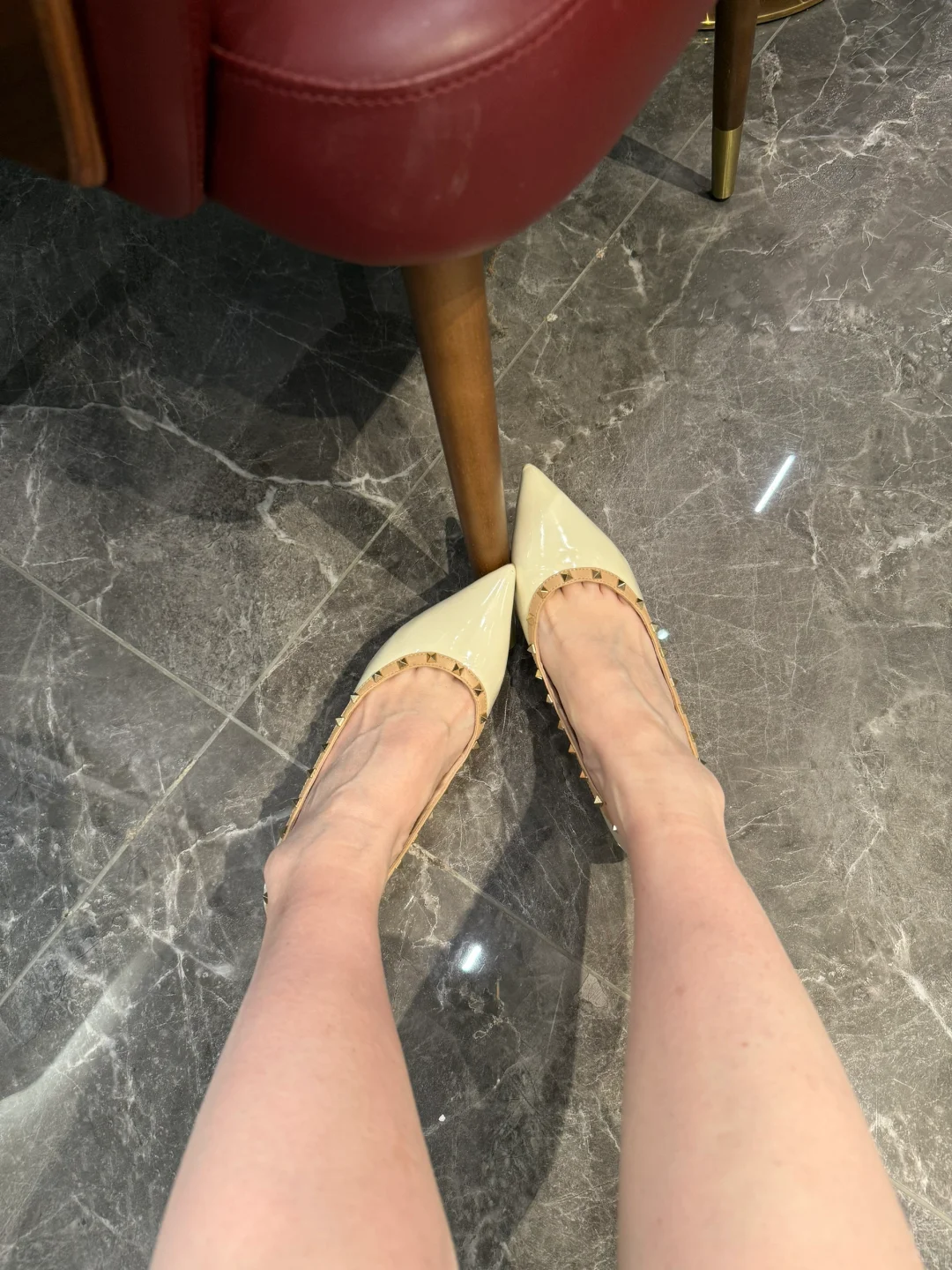 终于等到春天穿白色高跟鞋啦👠