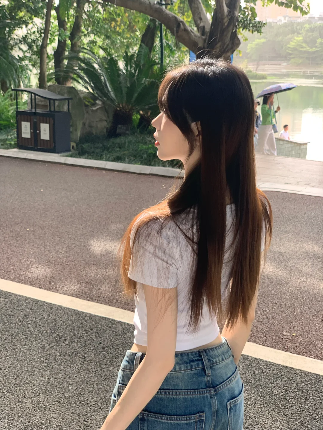 漫画侧脸给我拍出来了？