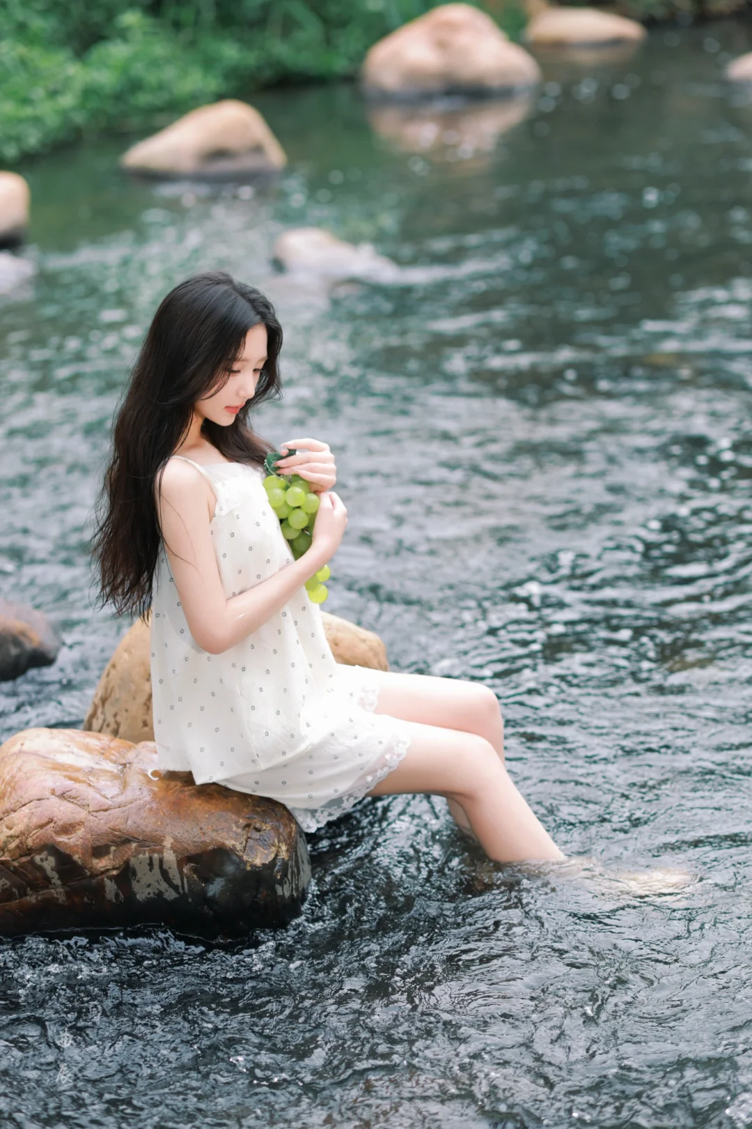 我在小姐姐的眼神里，看到了一个心动的大叔
