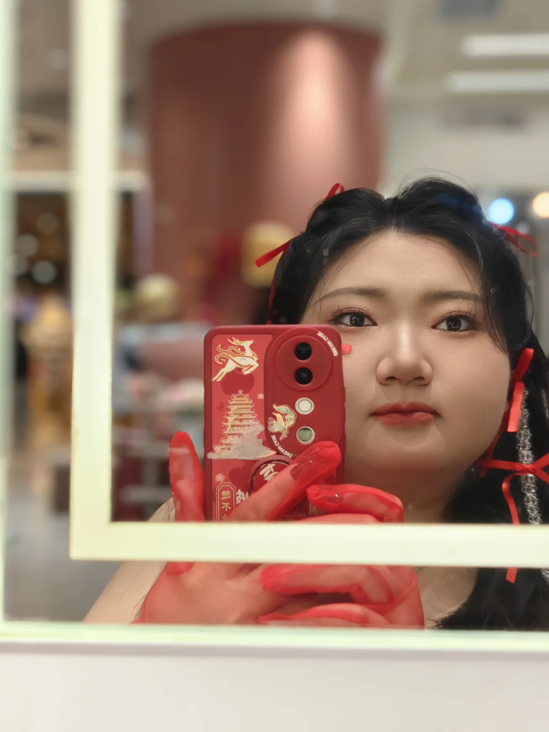海马体红裙派对，妆造美极了
