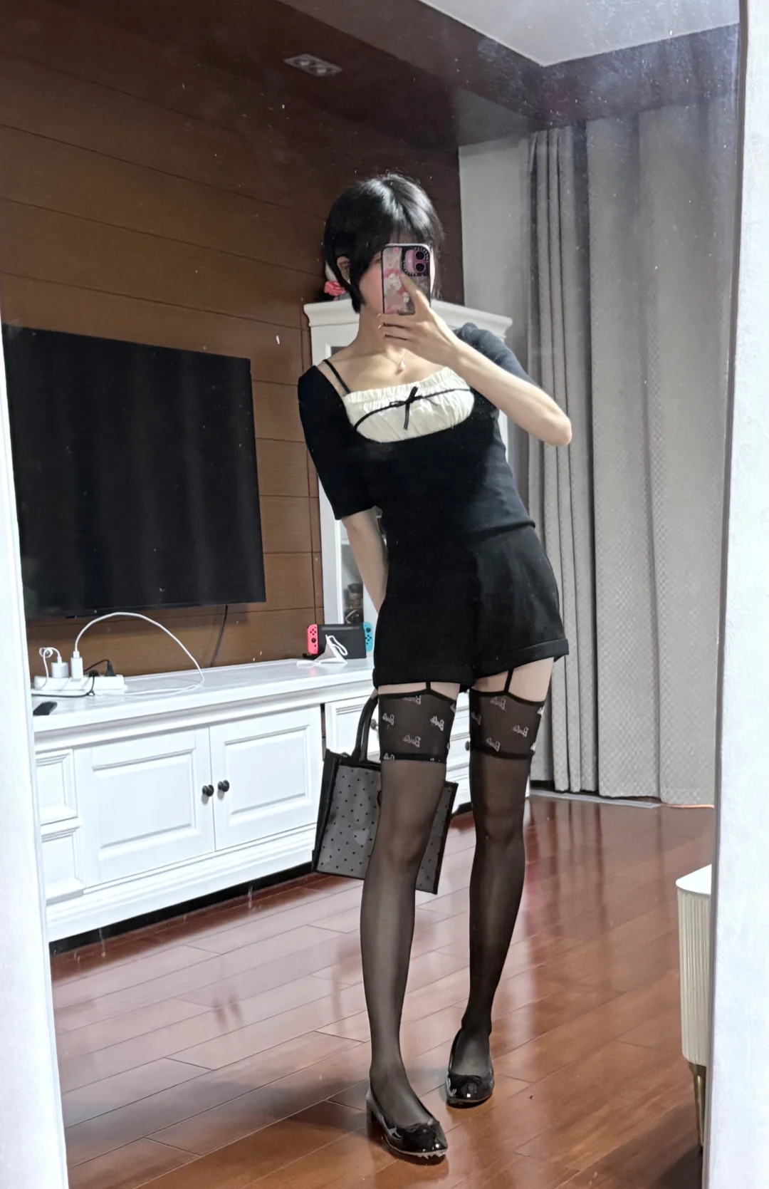 姐姐的吊带袜+黑丝特别萌