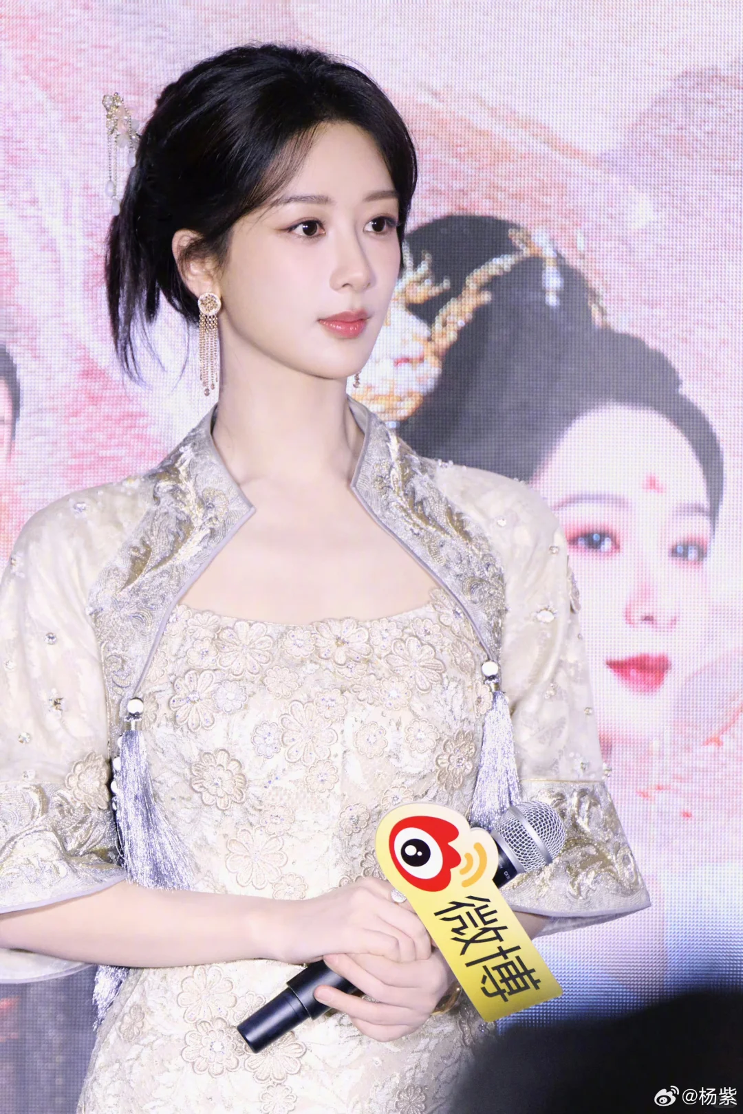 原来美女都长这样的呀😍