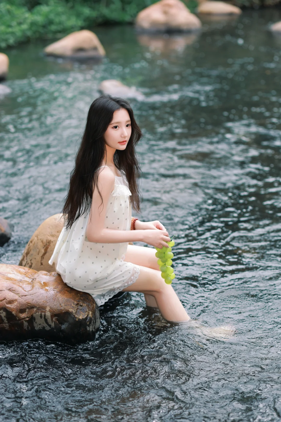 我在小姐姐的眼神里，看到了一个心动的大叔
