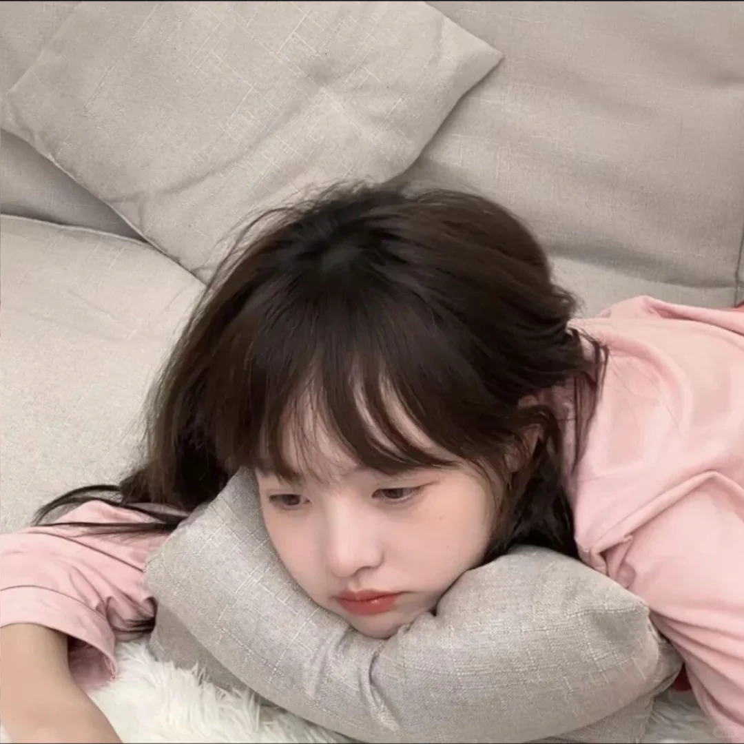 𝙒𝙚𝘾𝙝𝙖𝙩｜甜甜的的女生头像