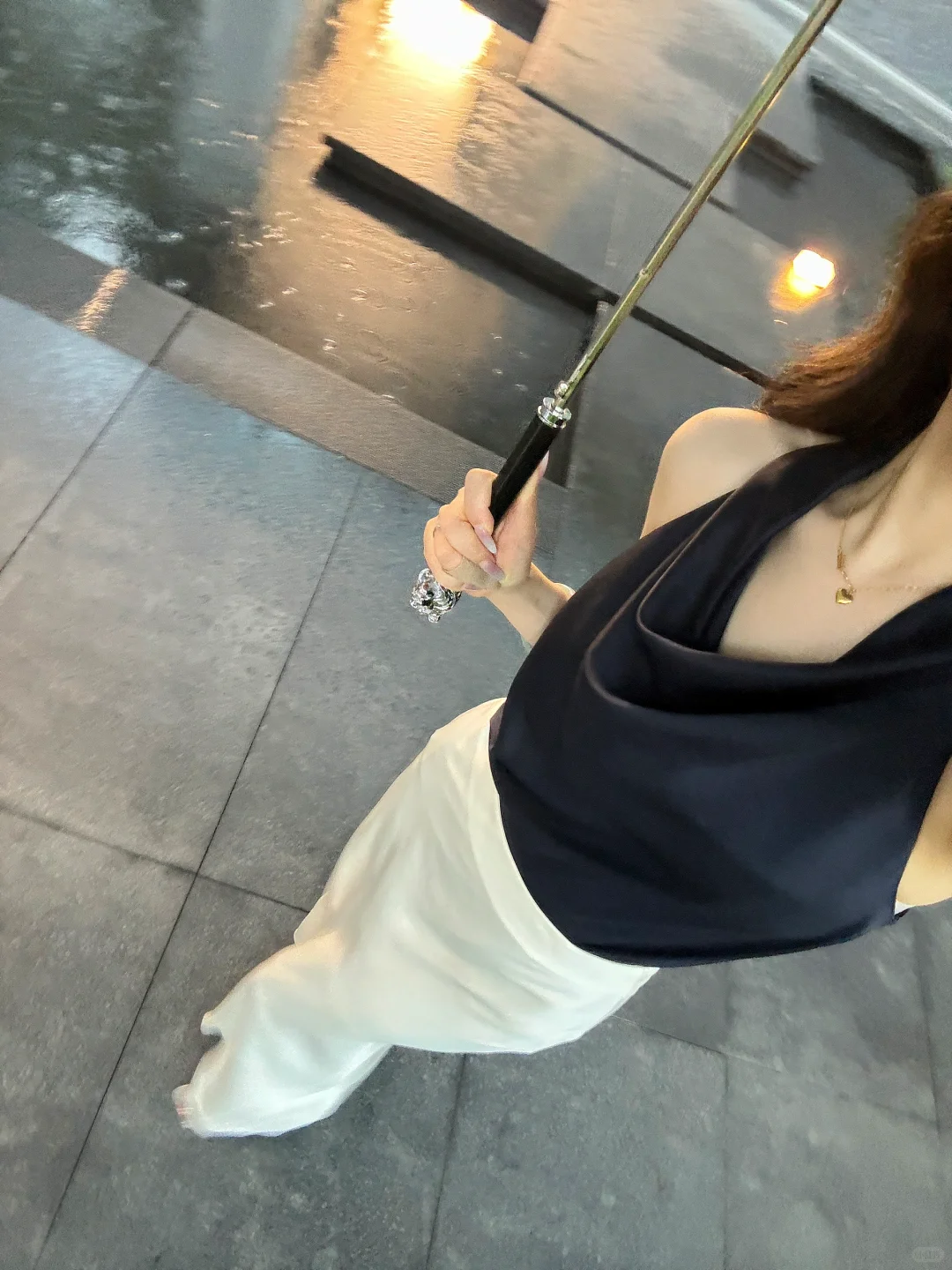 来自于🌧️雨天的高级感 白月光裙子！