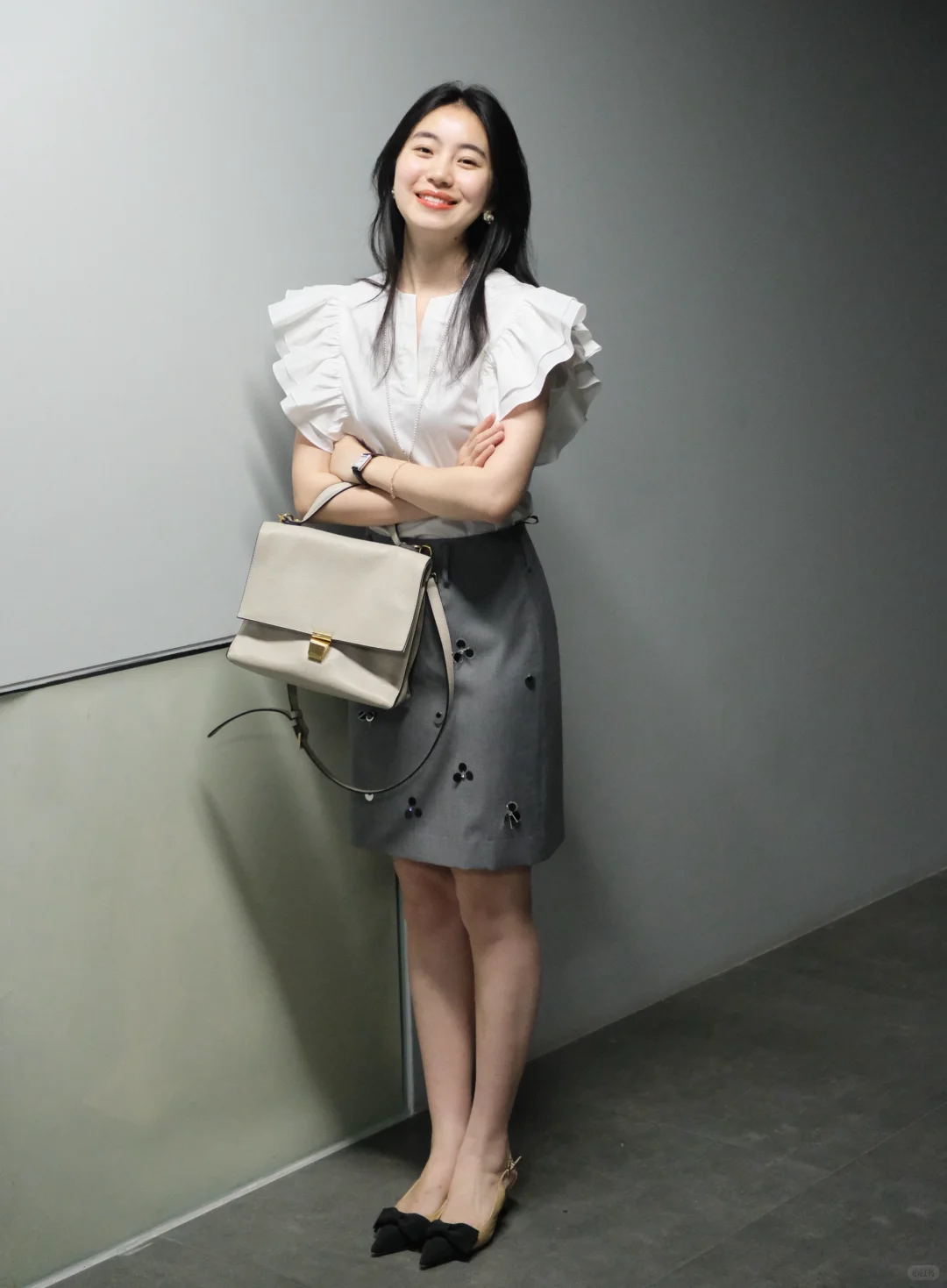 “穿搭灵感”｜是日常高能量的优雅女律💼