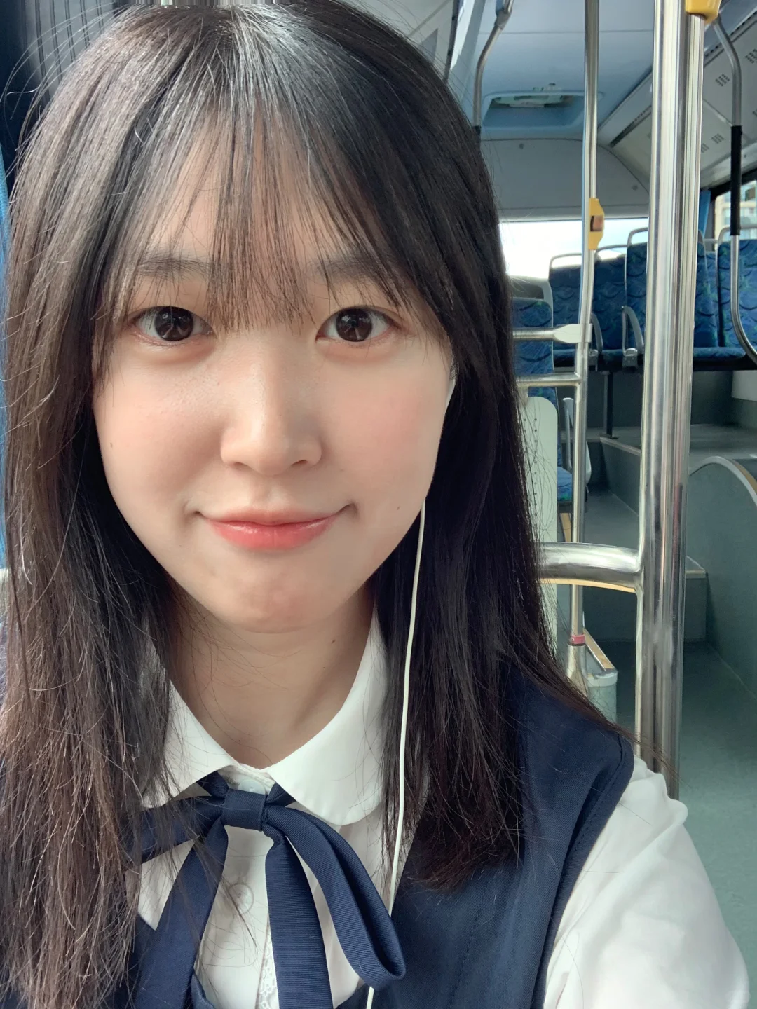 03女大 素颜这样算小美吗