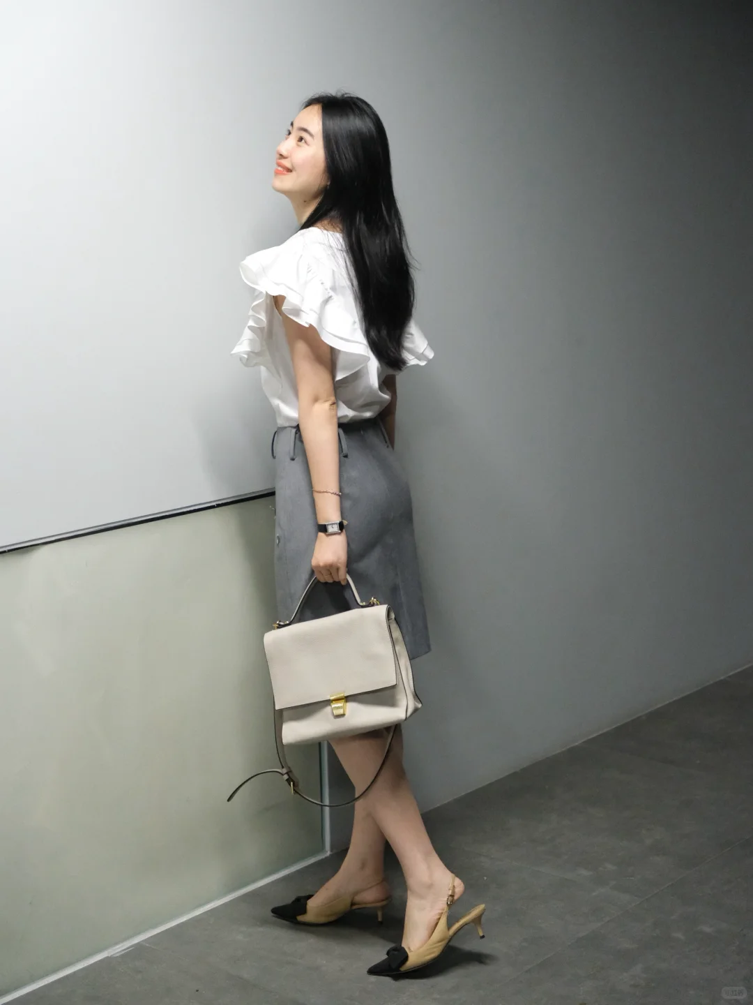 “穿搭灵感”｜是日常高能量的优雅女律💼