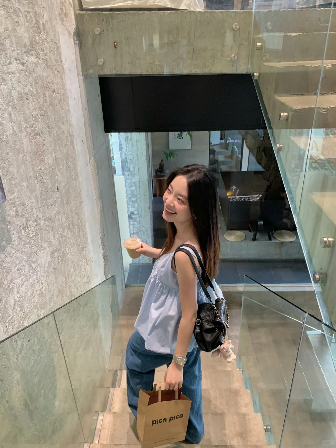 夏日清新小吊带🫶🏻奶蓝奶蓝的