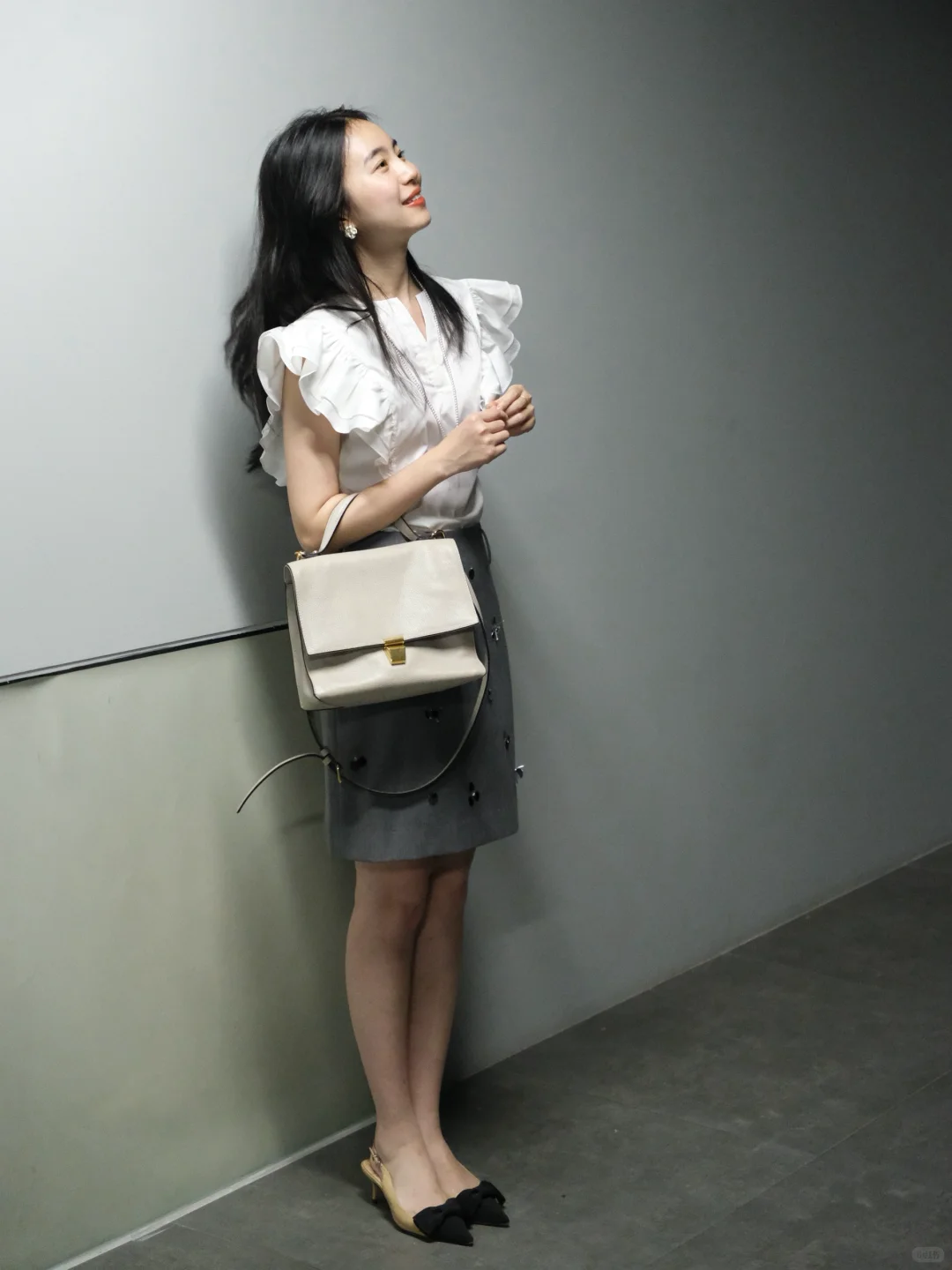 “穿搭灵感”｜是日常高能量的优雅女律💼