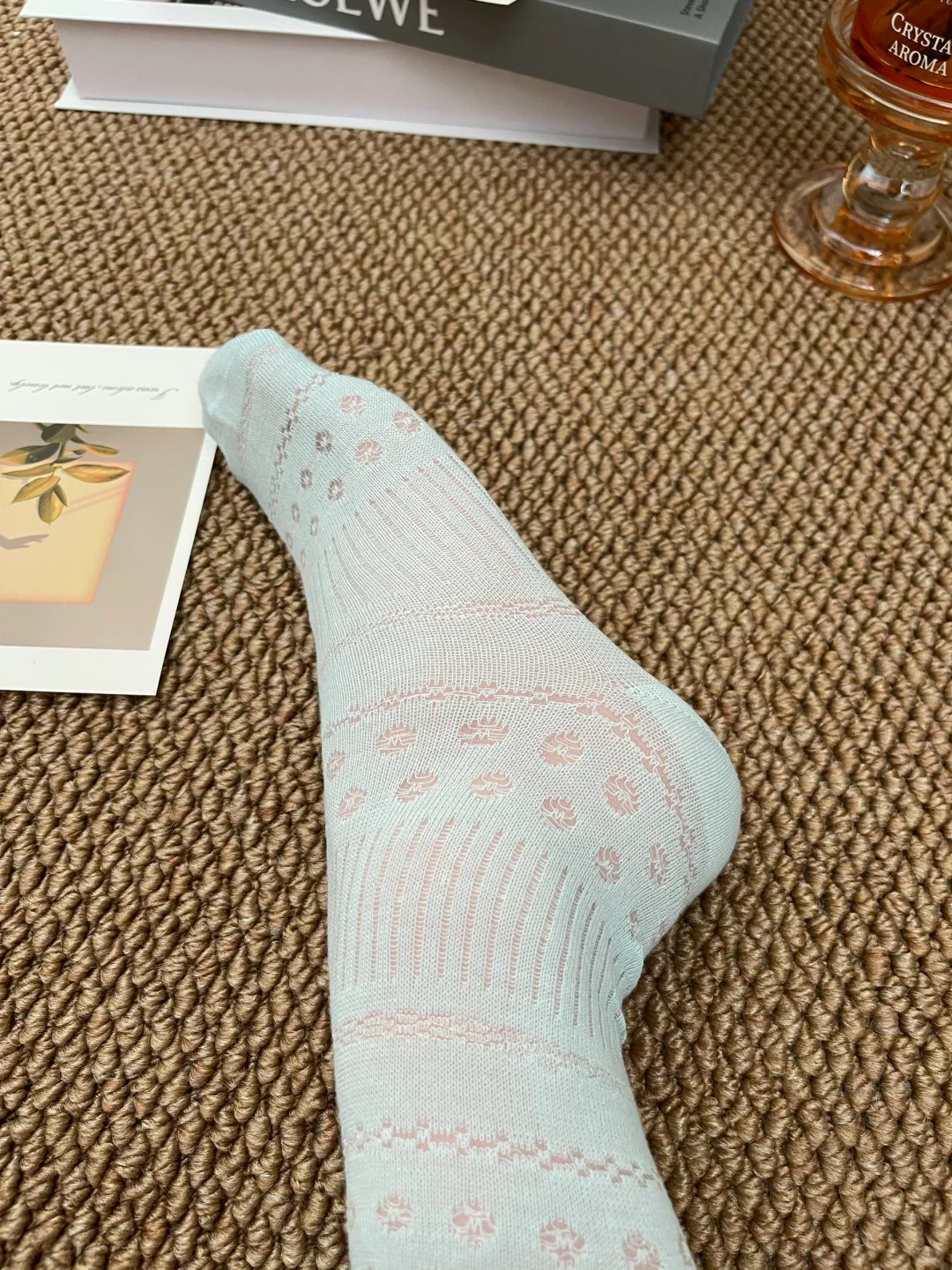 迷晕！我的镂空爱！今儿穿点有设计感的袜子～