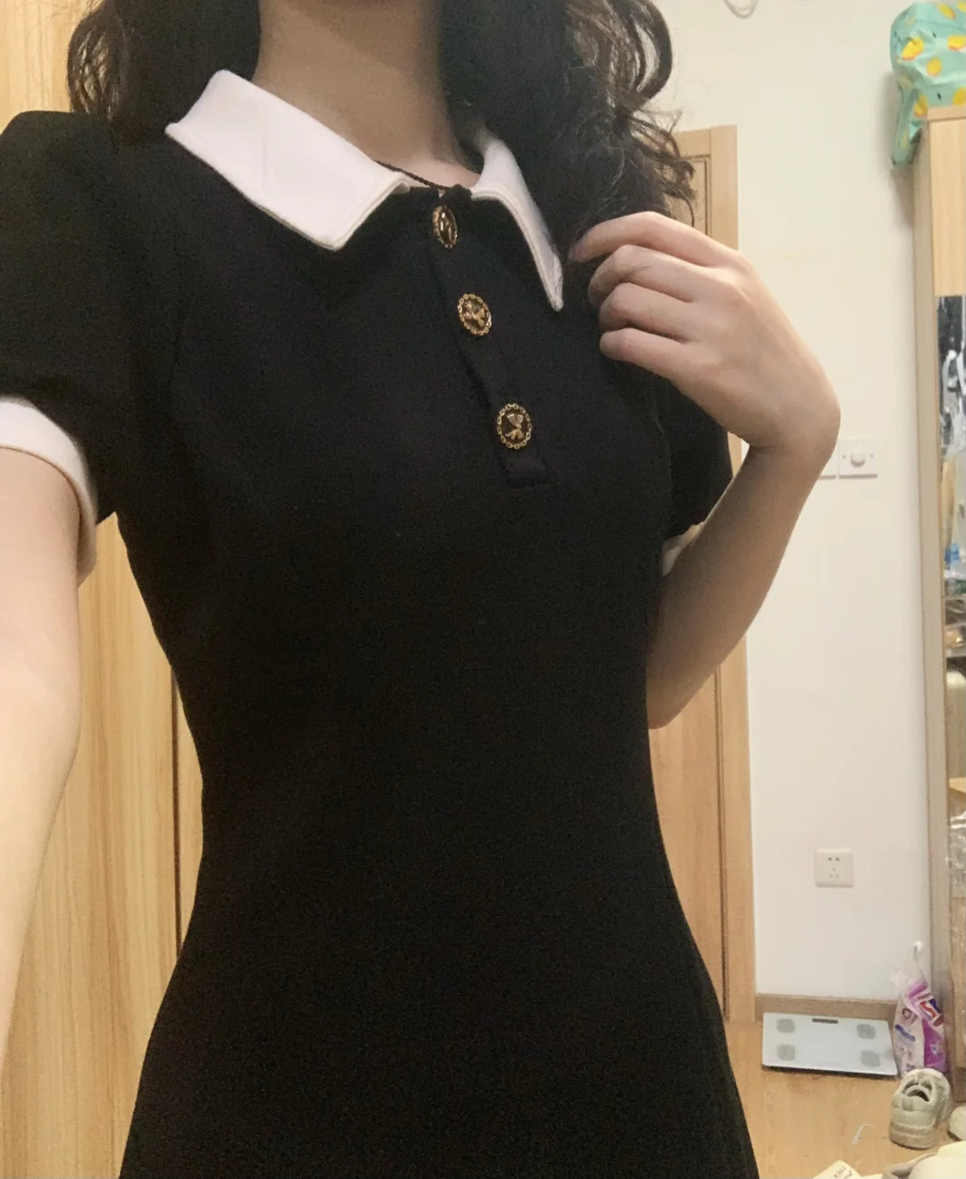 夏天怎么能少得了小黑裙～