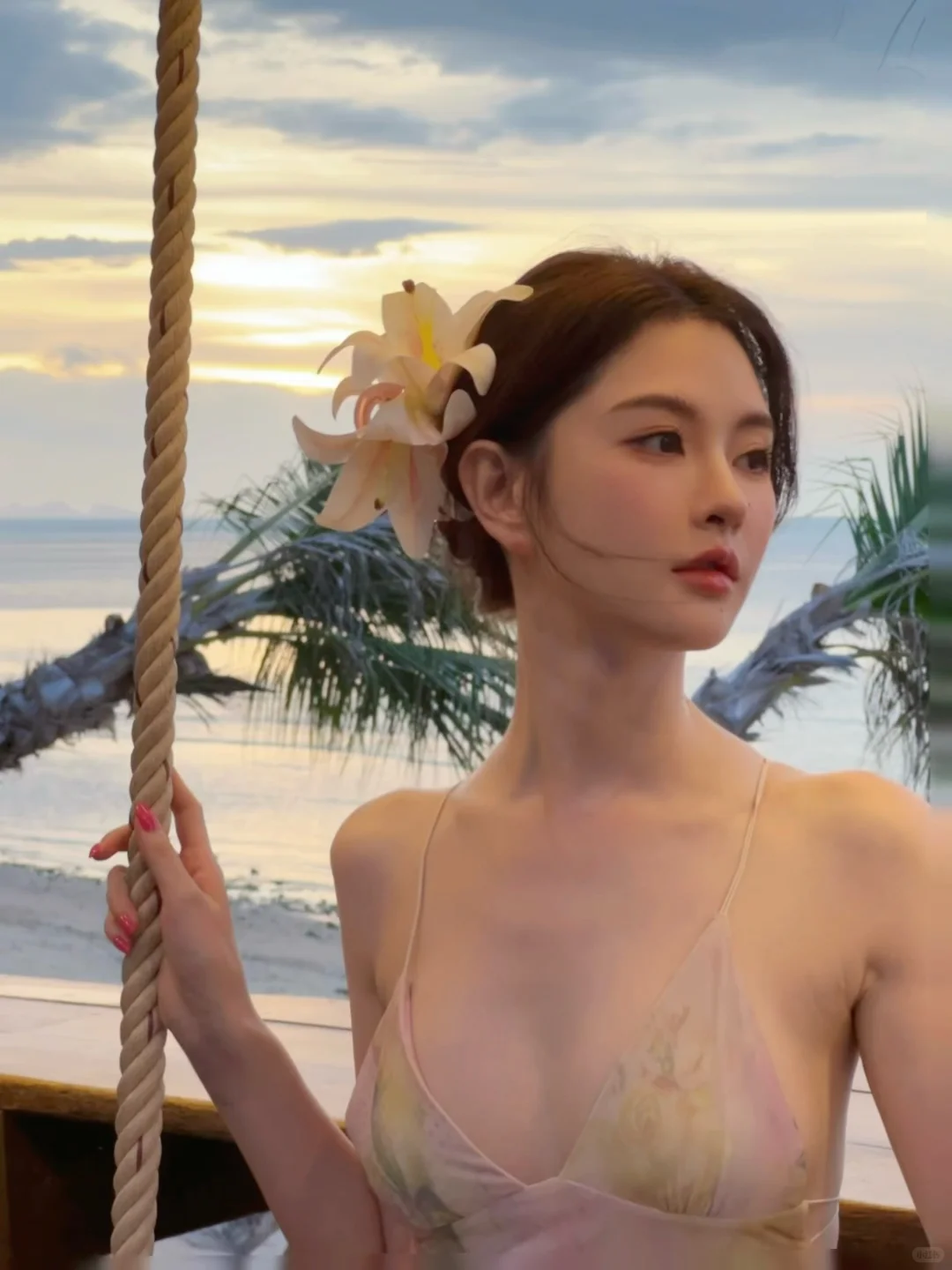 【𝐒𝐎𝐊𝐀·镜头环游记】晚霞绕过火车等着