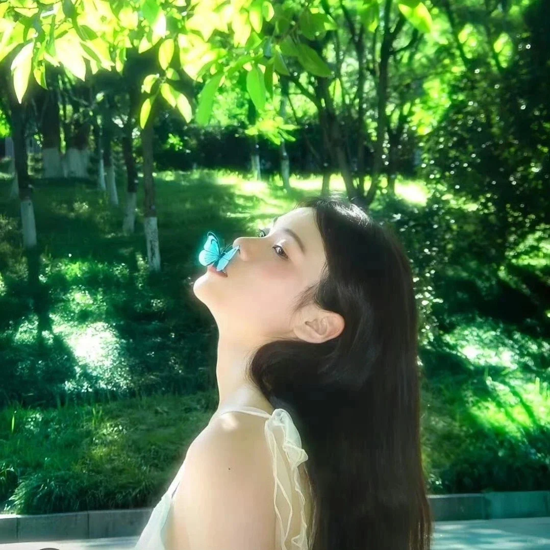 𝙒𝙚𝘾𝙝𝙖𝙩｜绿色森系女生头像