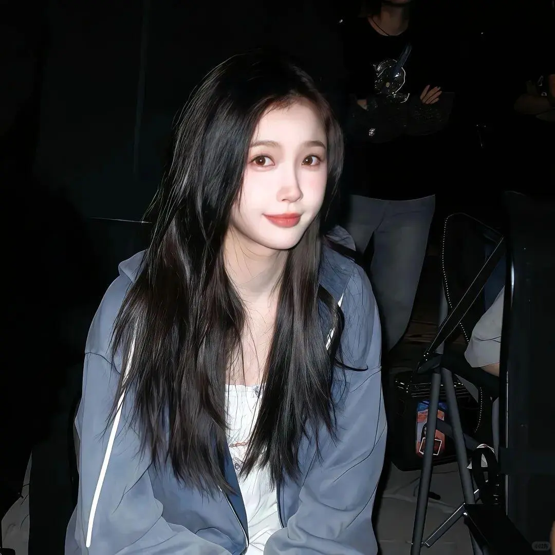 虞书欣〡18张头像壁纸清新甜美少女氛围纯欲