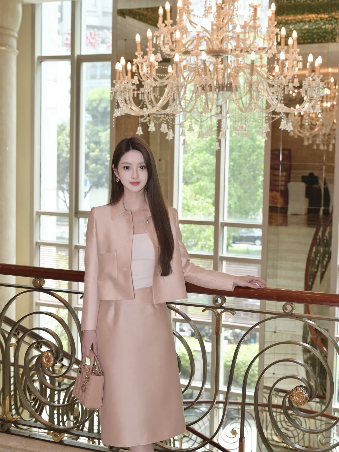 OLIVIA WANG｜坚毅和柔软中的平衡