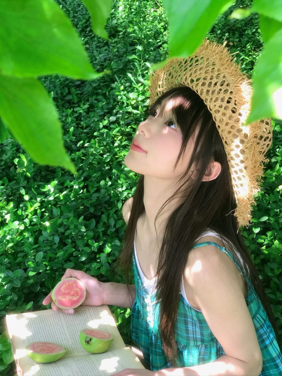 “少女的心事散落在绿荫里”🍃