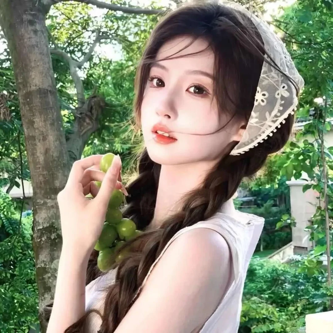 𝙒𝙚𝘾𝙝𝙖𝙩｜绿色森系女生头像